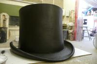 Giant top hat